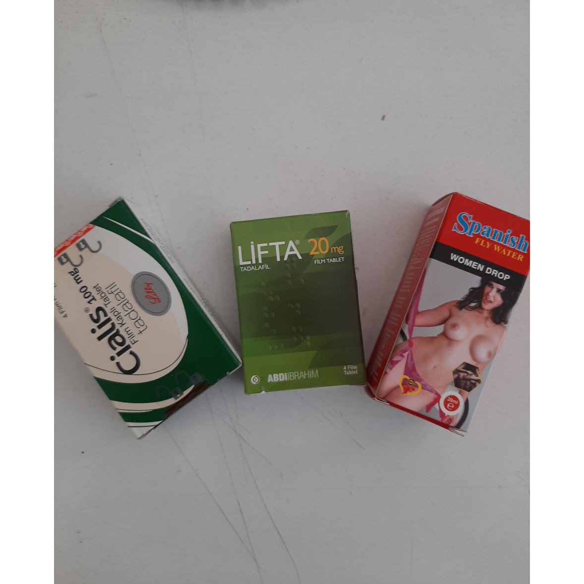 Cialis 100 Mg 4 Tablet + Lifta 20 Mg 4 Tablet + Spanish Fly Azdırıcı Damla